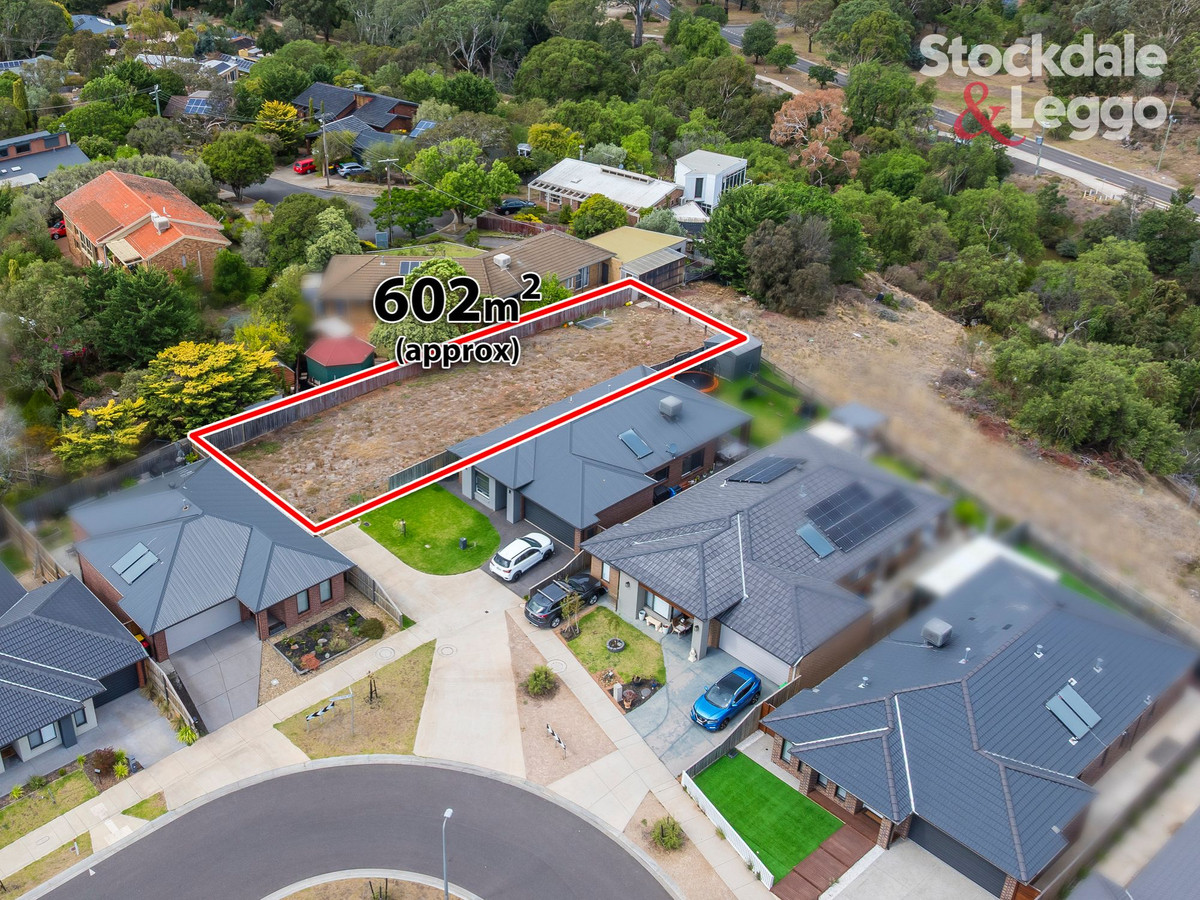14 Pinnacle Point Road, Bacchus Marsh VIC 3340, Bacchus Marsh - Thumbnail 2