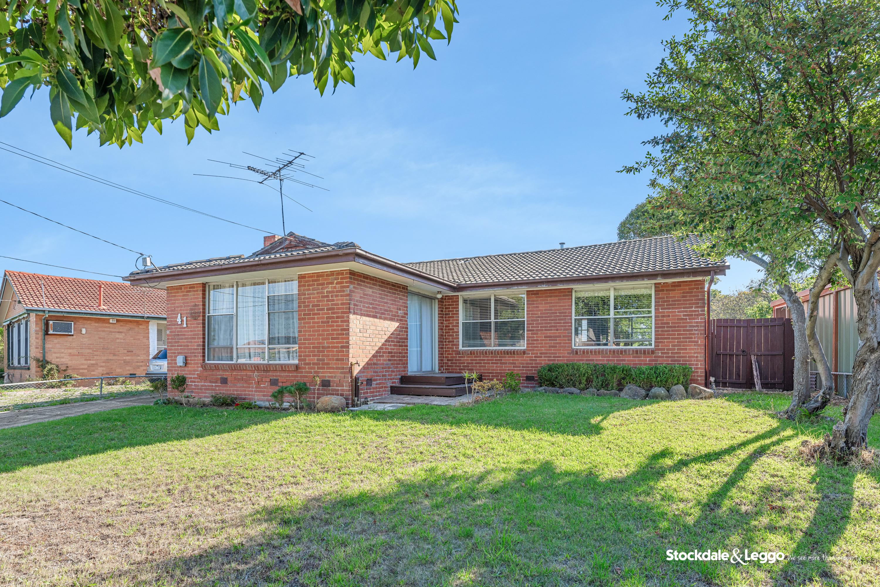 41 Booth Crescent, Dandenong North VIC, Dandenong North - Thumbnail 2