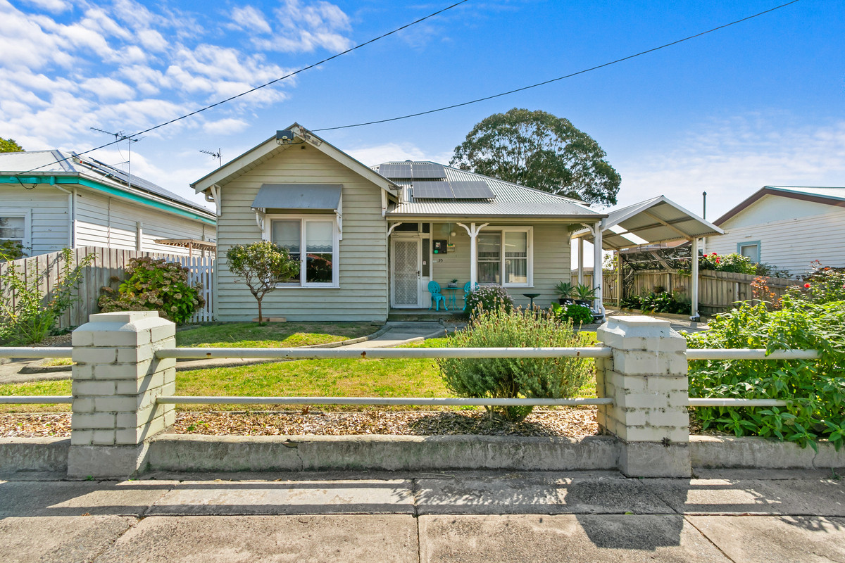 35 Hoyle Street, Morwell VIC 3840, Morwell - Thumbnail 3