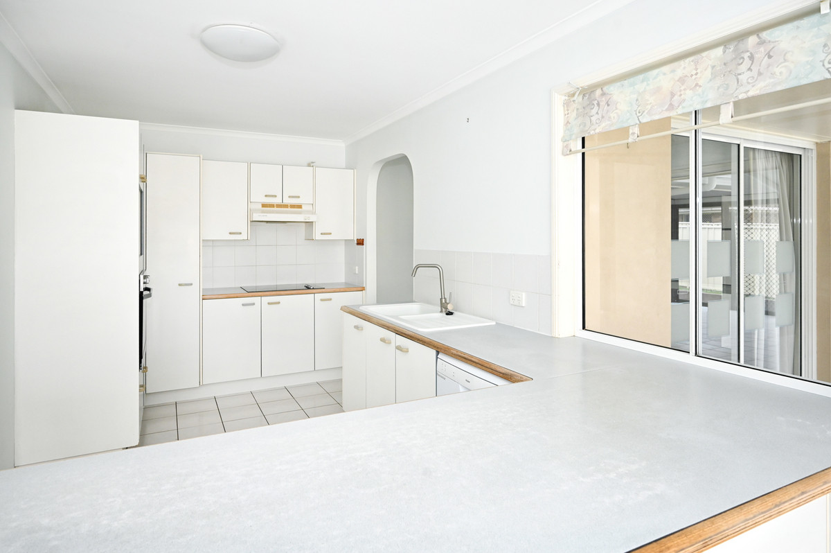2 Petal Court, CURRIMUNDI QLD 4551, Currimundi - Thumbnail 6