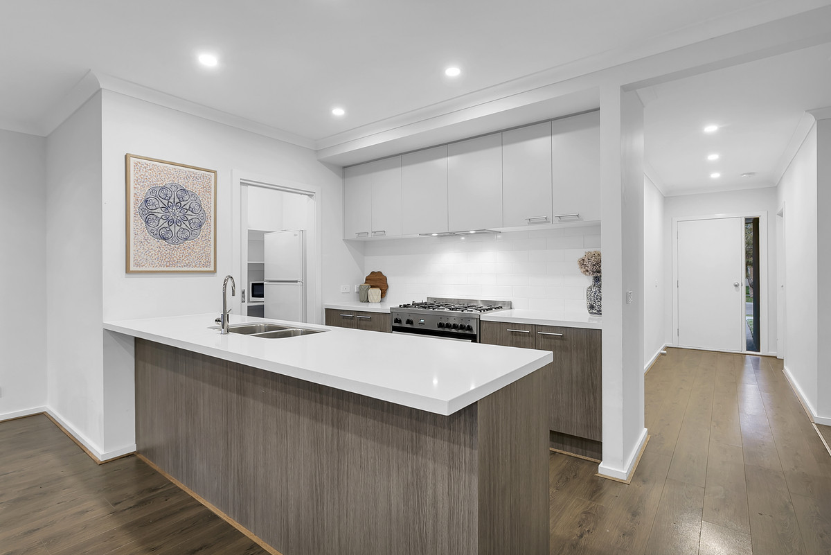 14 Hammond Road, Cranbourne West VIC 3977, Cranbourne West - Thumbnail 5
