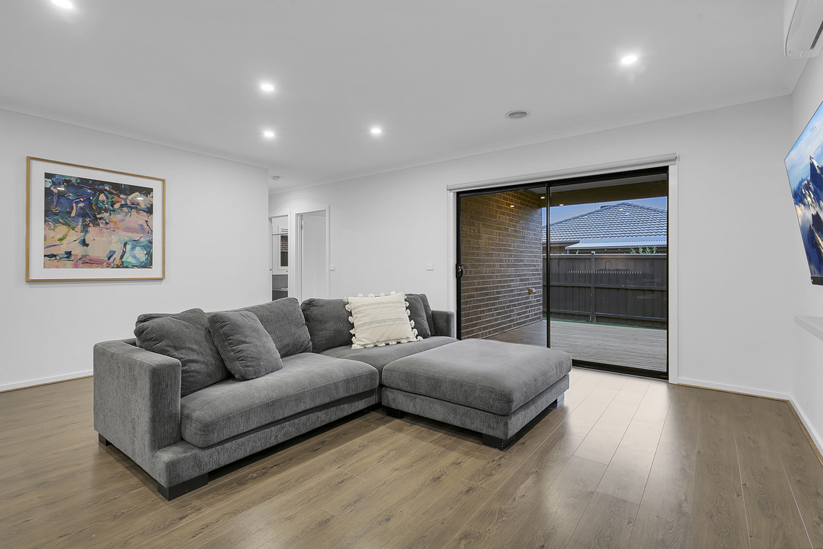 14 Hammond Road, Cranbourne West VIC 3977, Cranbourne West - Thumbnail 6