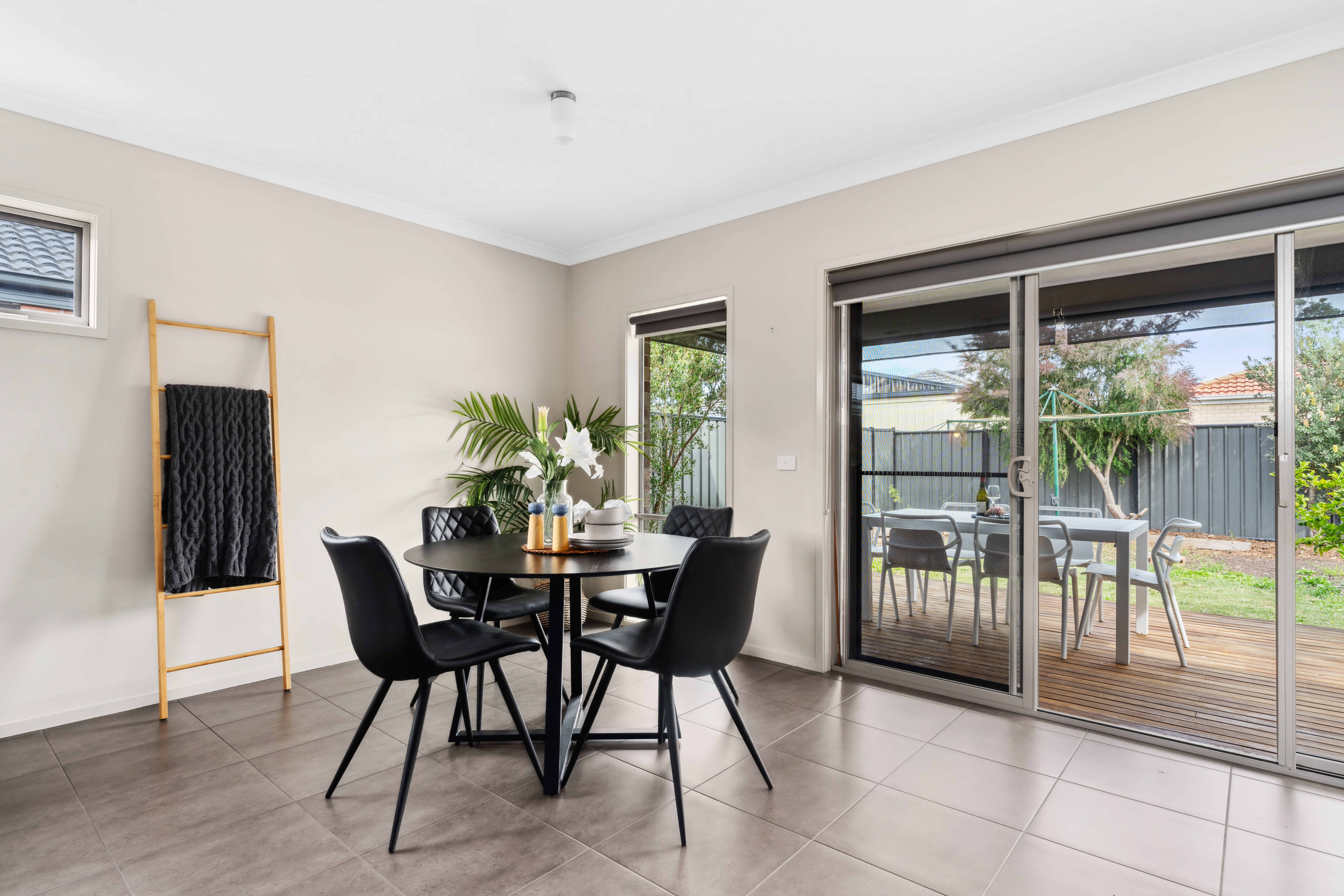 115 Moor Park Drive, Craigieburn VIC, Craigieburn - Thumbnail 4