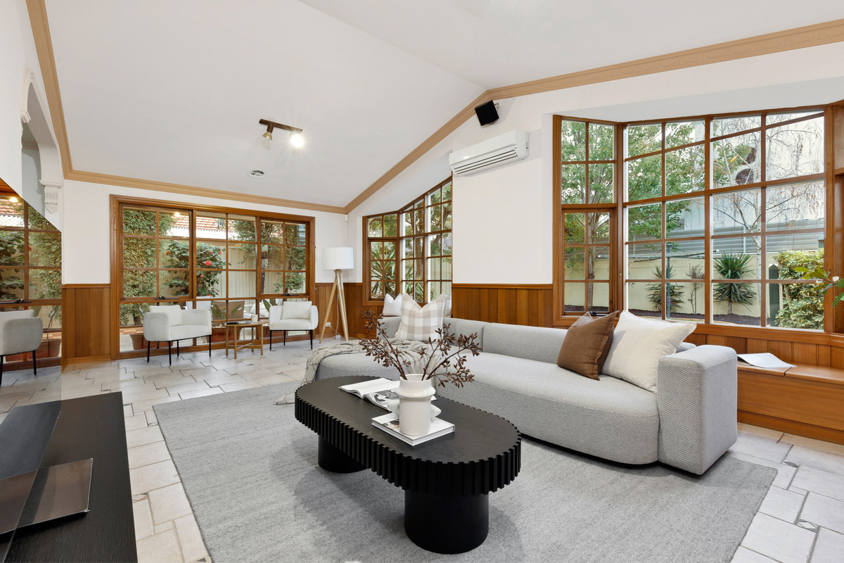 24 Freeman Drive, Glenroy VIC 3046, Glenroy - Thumbnail 2