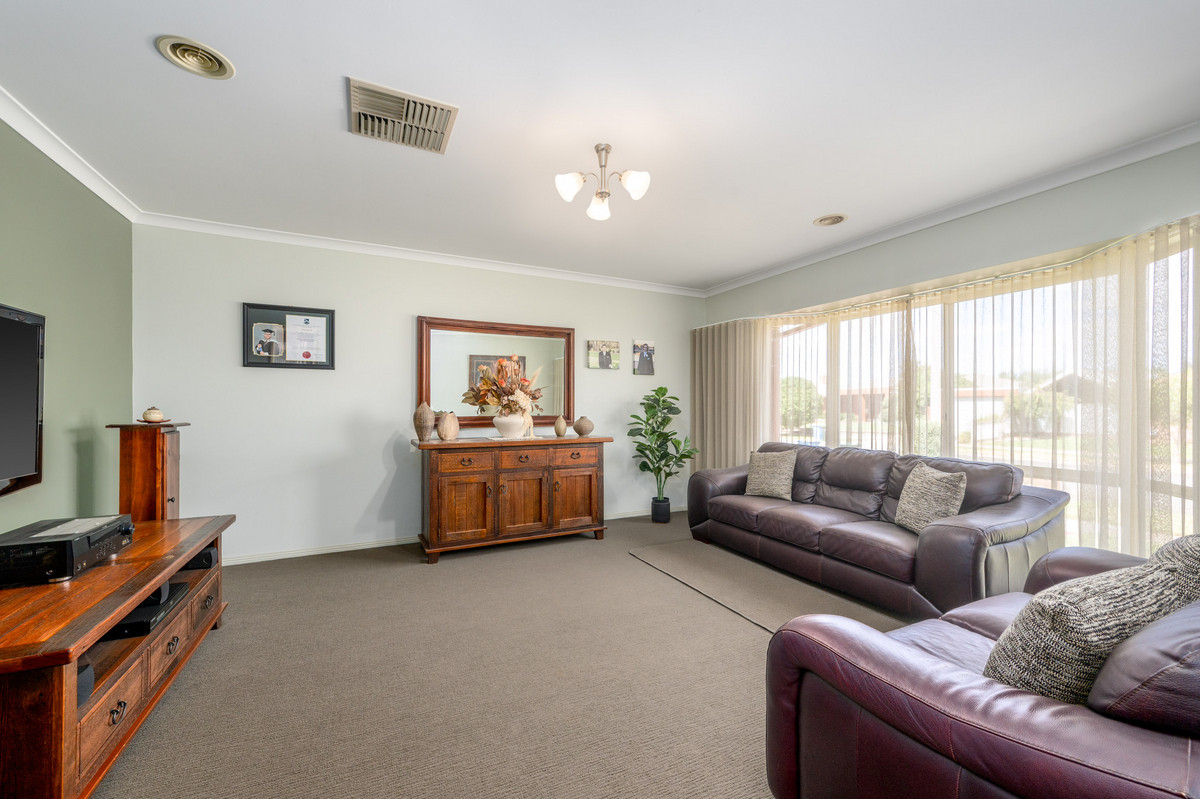 33 Sun Valley Drive, SHEPPARTON VIC 3630, Shepparton - Thumbnail 3