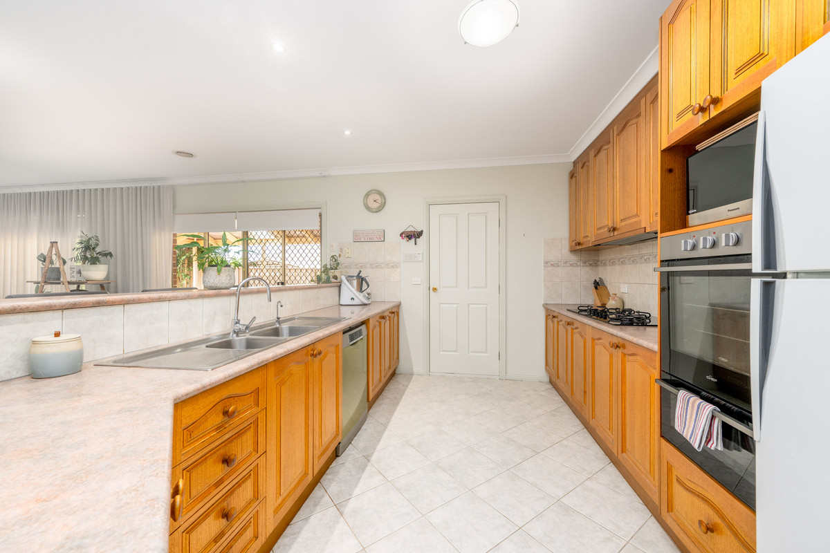 33 Sun Valley Drive, SHEPPARTON VIC 3630, Shepparton - Thumbnail 2