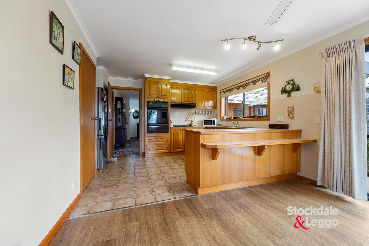 16 Pier Road, Inverloch VIC 3996, Inverloch - Thumbnail 2