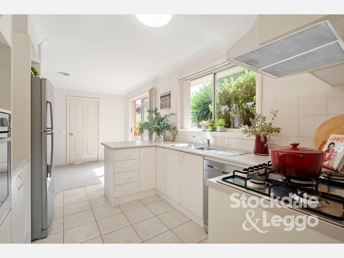 2 / 83 Foam Street, Rosebud VIC 3939, Rosebud - Thumbnail 4
