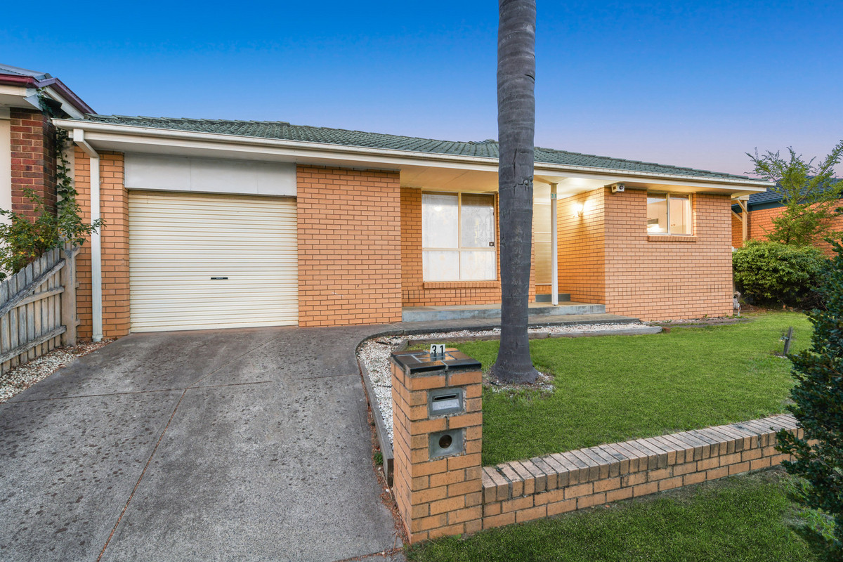 31 Artists Crescent, Narre Warren South VIC 3805, Narre Warren South - Thumbnail 2