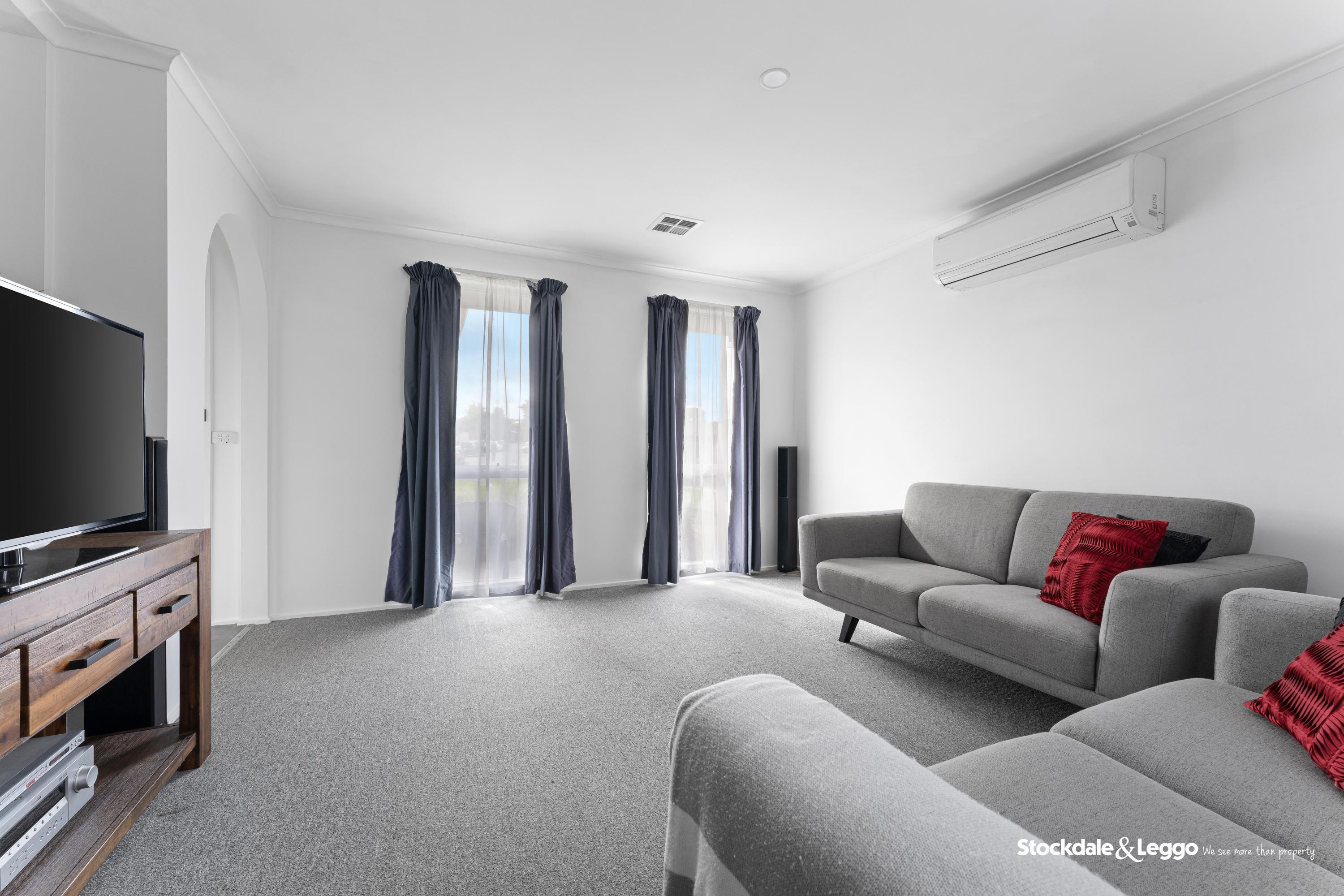 4 Moray Court, Narre Warren VIC, Narre Warren - Thumbnail 2