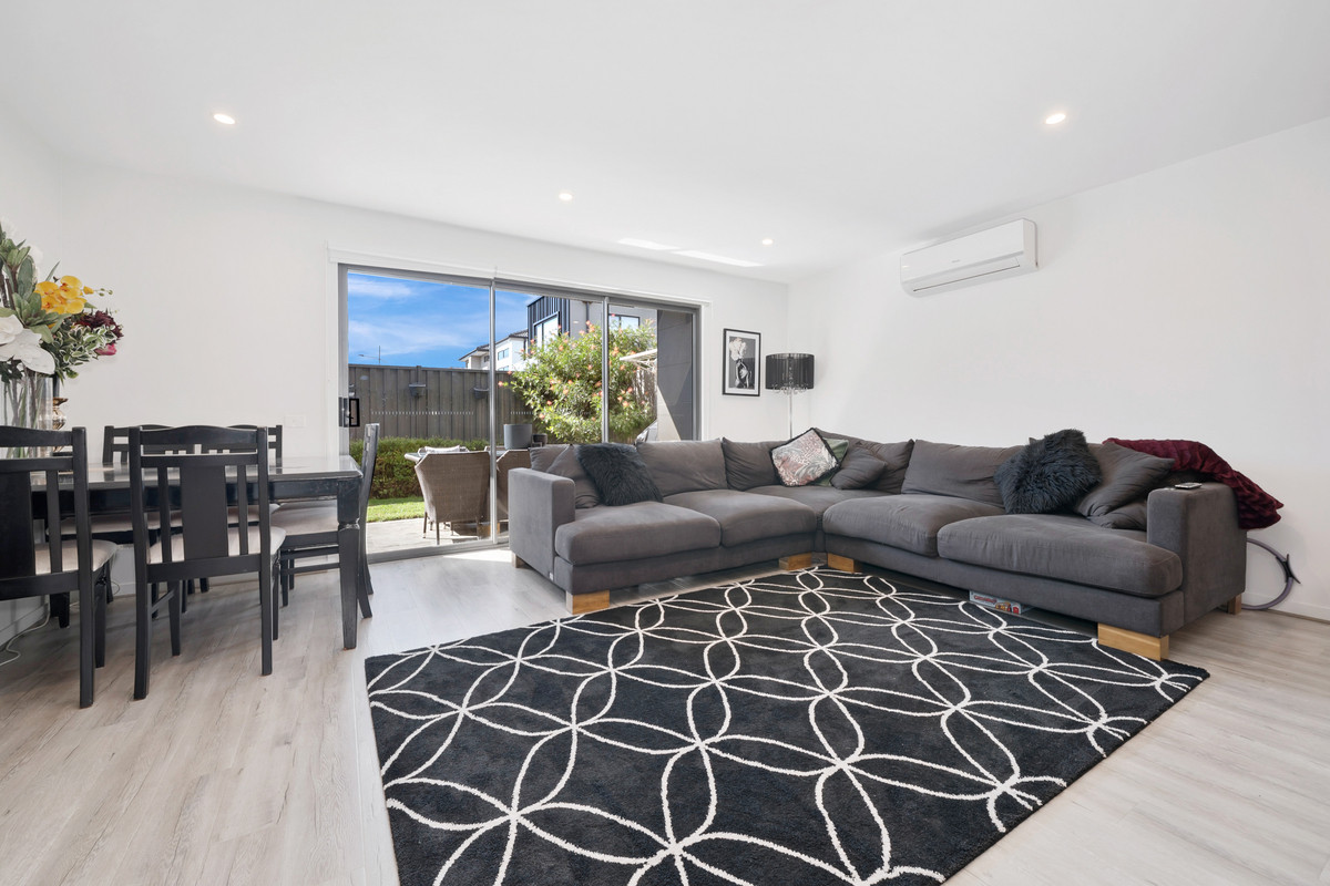 18 Stonewood Circuit, Hadfield VIC 3046, Hadfield - Thumbnail 2