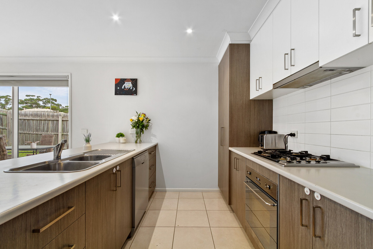 21 Barooga Crescent, CHURCHILL VIC 3842, Churchill - Thumbnail 3