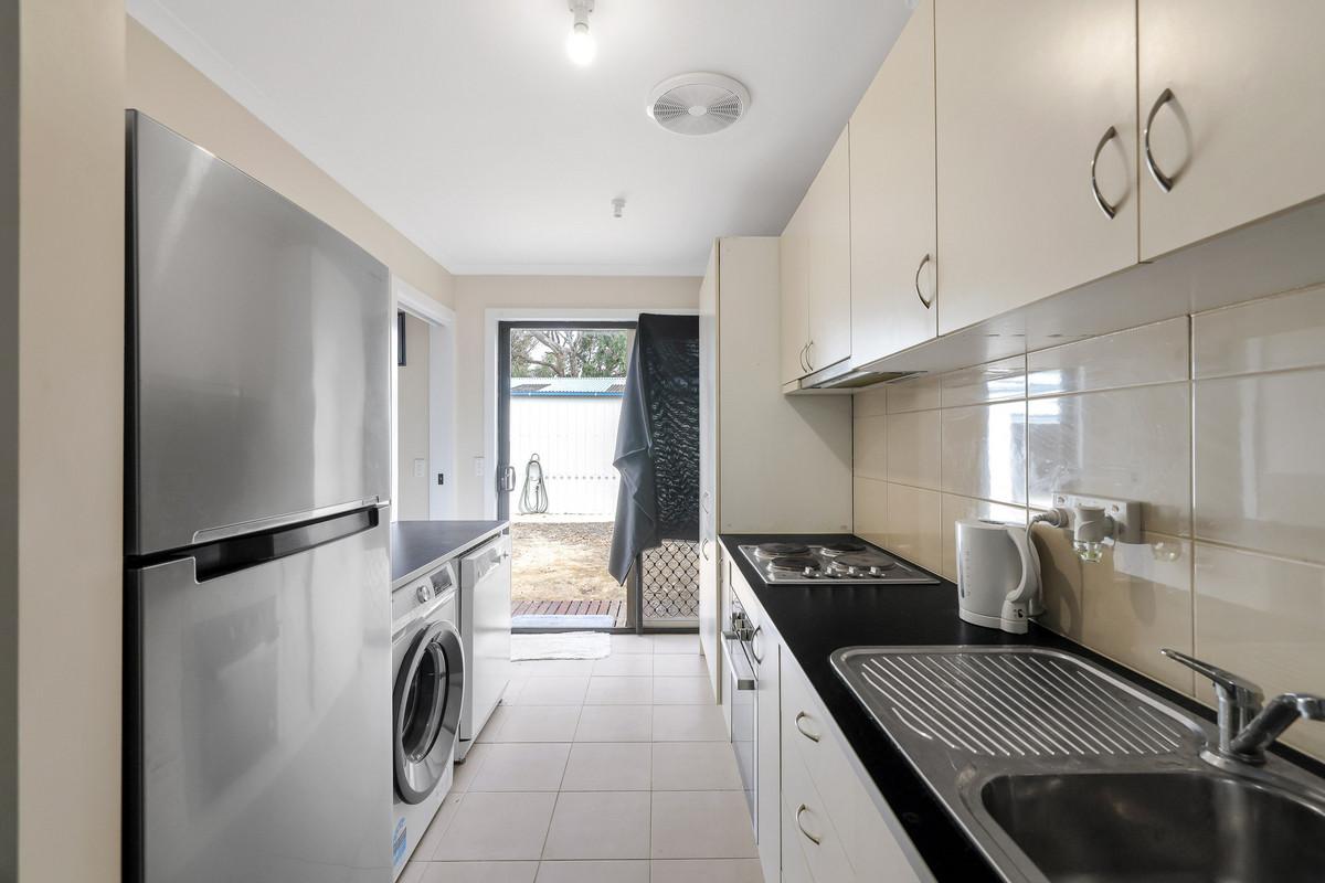 11 Phillip Island Road, Sunderland Bay VIC 3922, Sunderland Bay - Thumbnail 6