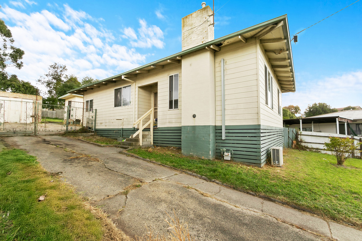 10 Dunbar Avenue, MORWELL VIC 3840, Morwell - Thumbnail 2