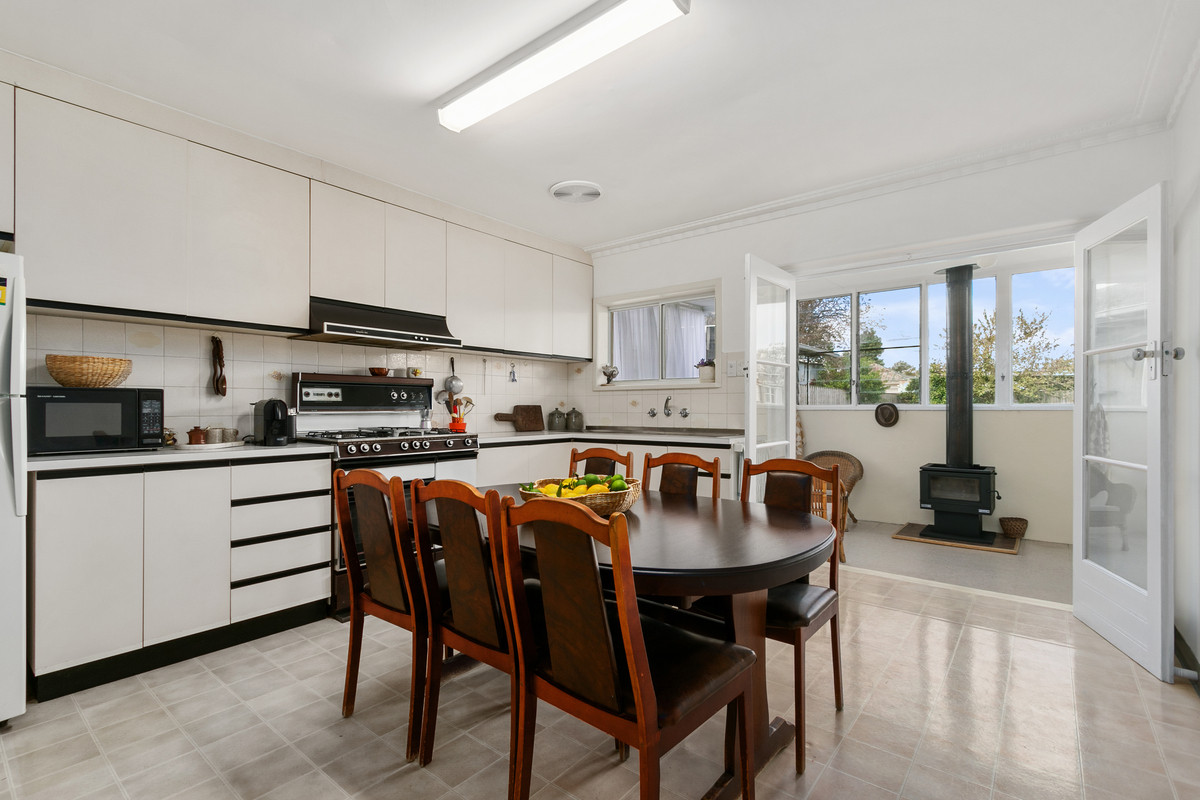 24 Winifred Street, Morwell VIC 3840, Morwell - Thumbnail 6