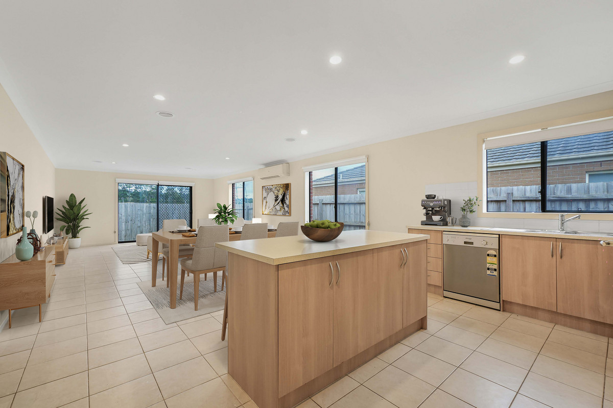 43 Melissa Way, Pakenham VIC 3810, Pakenham - Thumbnail 5