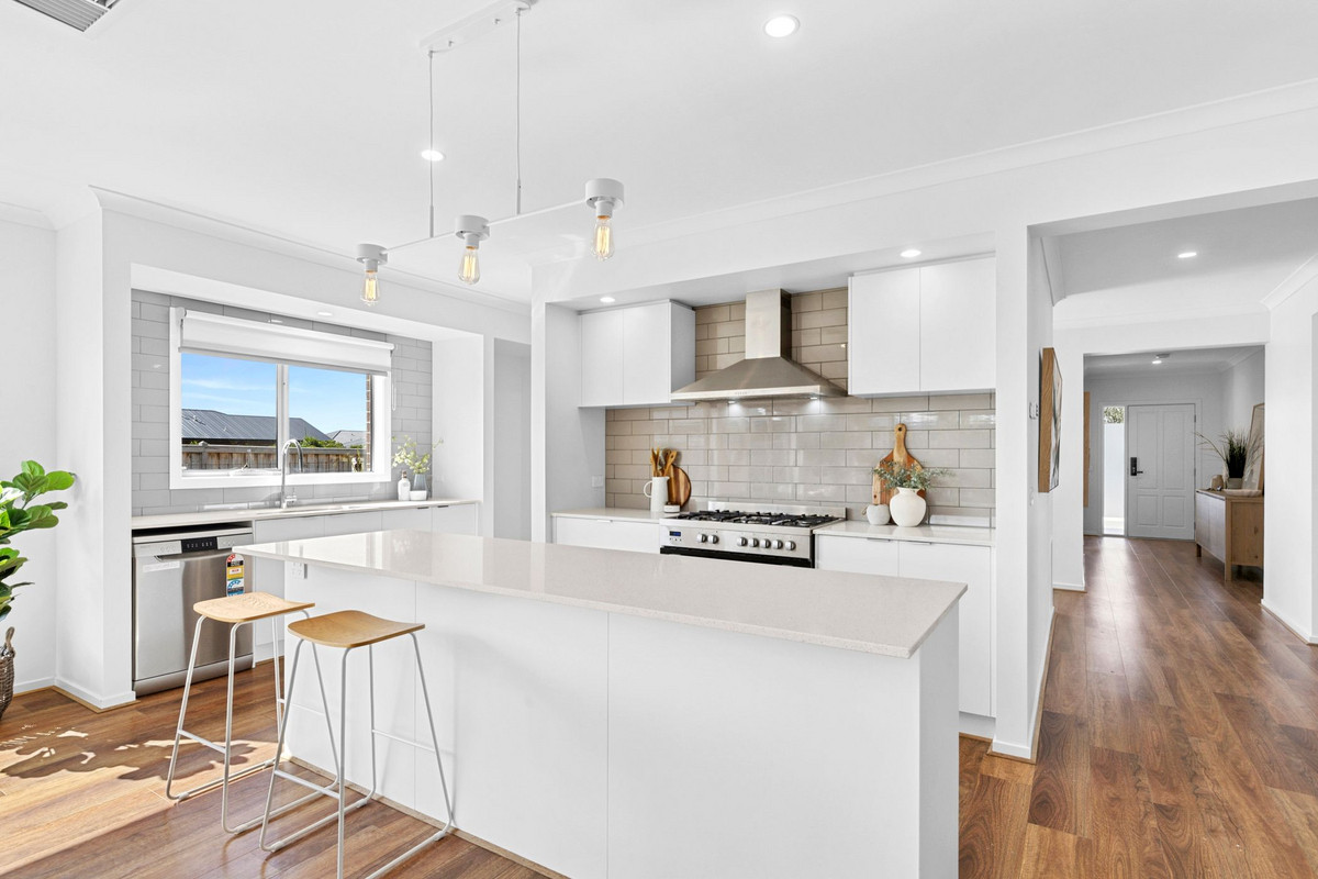 80 Sanctuary Boulevard, Armstrong Creek VIC 3217, Armstrong Creek - Thumbnail 2