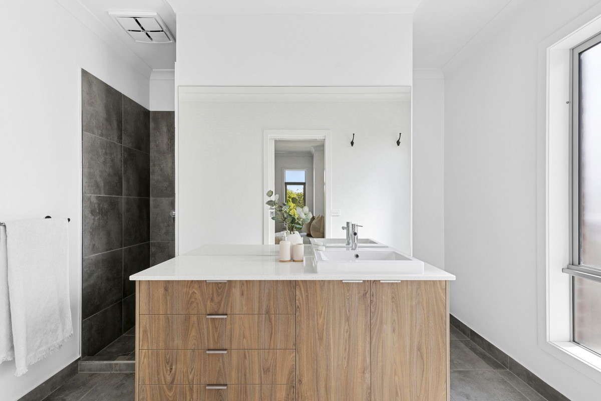 80 Sanctuary Boulevard, Armstrong Creek VIC 3217, Armstrong Creek - Thumbnail 8