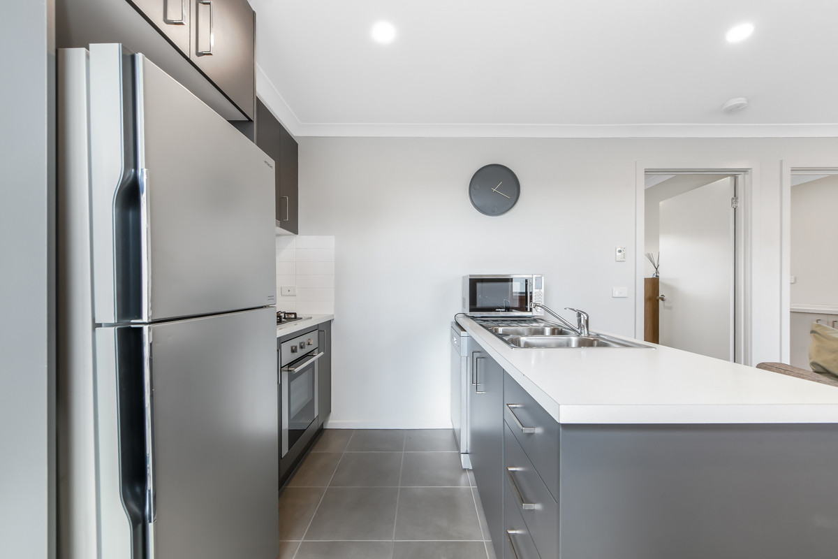 4 / 15 Lamb Street, Cranbourne VIC 3977, Cranbourne - Thumbnail 2