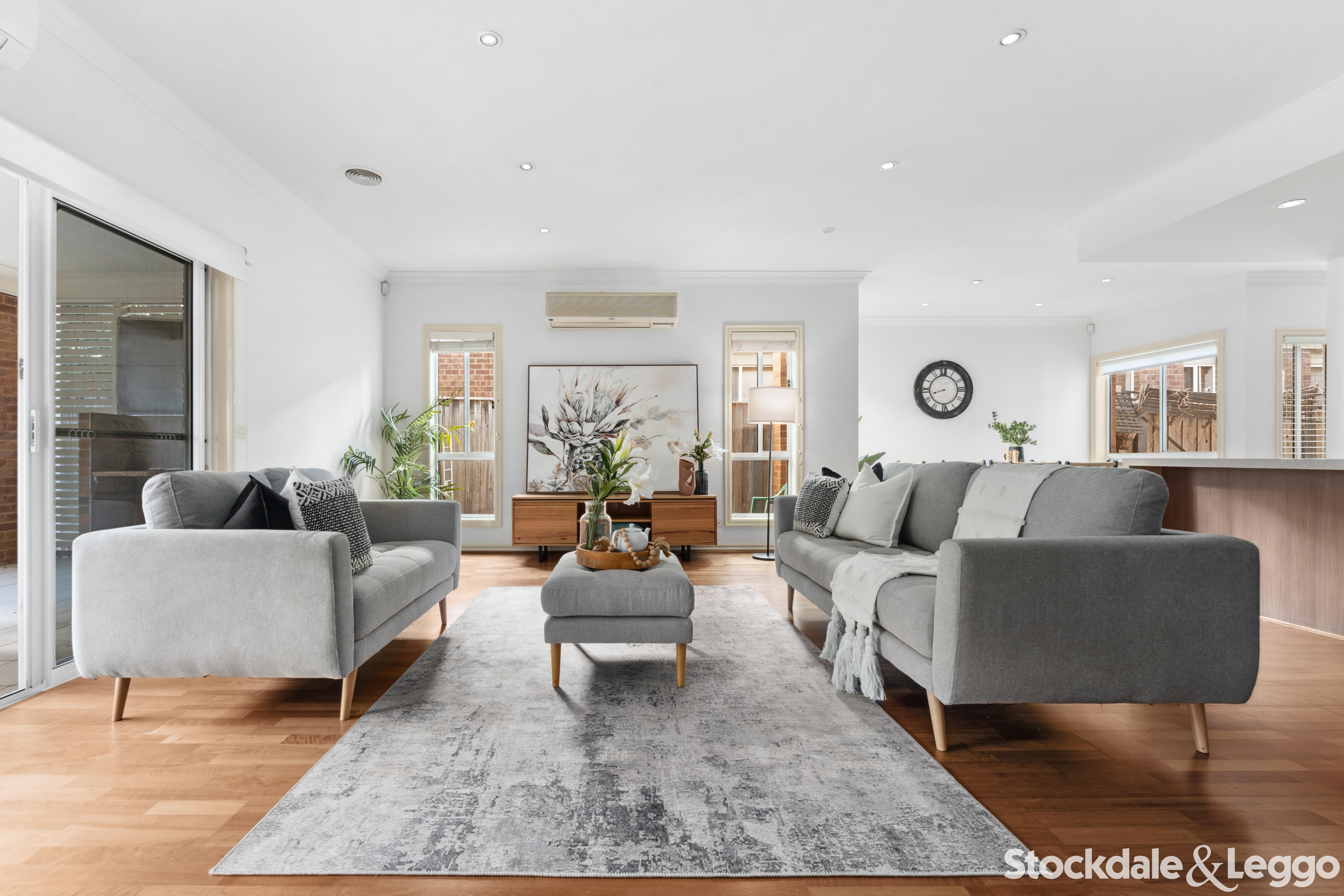 16 Scarborough Terrace, Craigieburn VIC, Craigieburn - Thumbnail 2