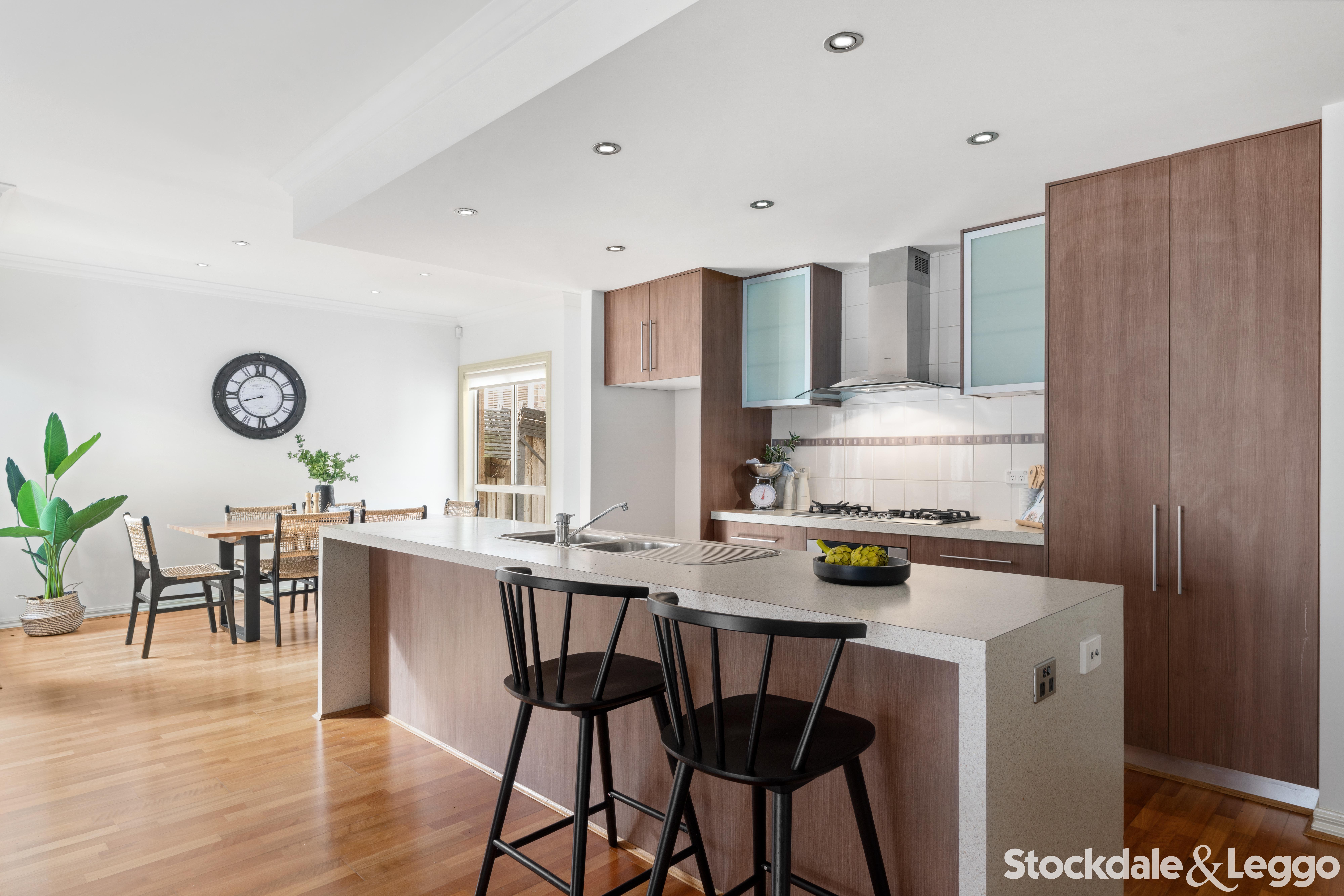 16 Scarborough Terrace, Craigieburn VIC, Craigieburn - Thumbnail 3