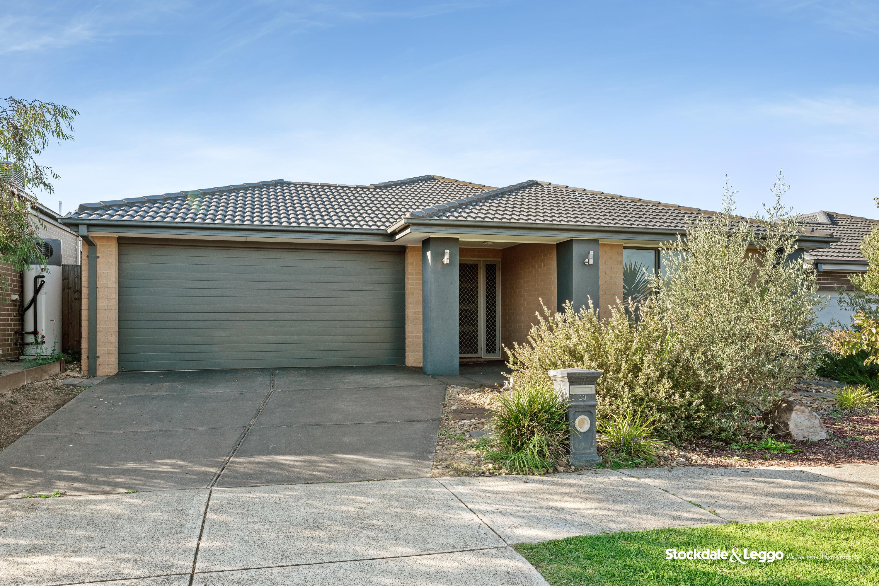 33 Trainers Way, Clyde North VIC, Clyde North - Image 1