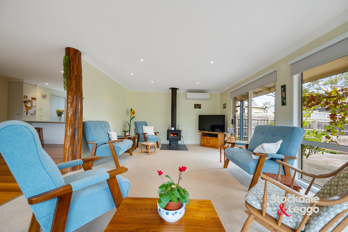 11 John Street, Inverloch VIC 3996, Inverloch - Thumbnail 2