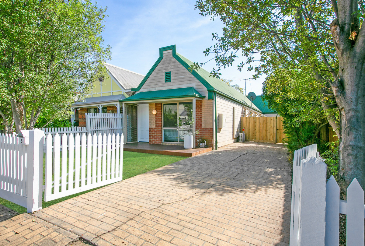 26 Donach Crescent, Bundoora VIC, Bundoora - Thumbnail 3