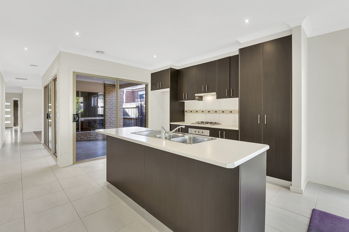22 Burnside Way, Mernda VIC 3754, Mernda - Thumbnail 3