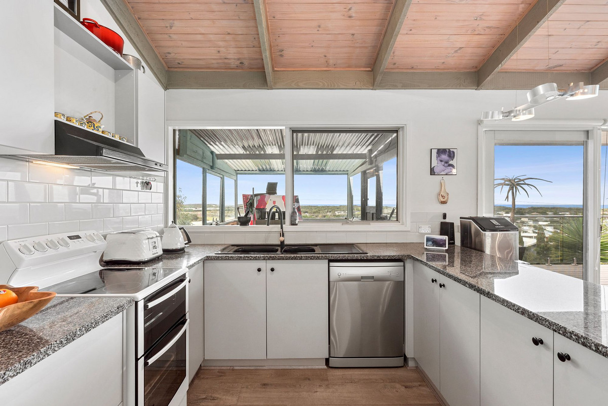 76 Aldebaran Road, Ocean Grove VIC 3226, Ocean Grove - Thumbnail 6