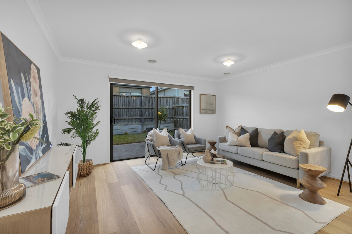 43 Chesney Circuit, Clyde VIC 3978, Clyde - Thumbnail 2