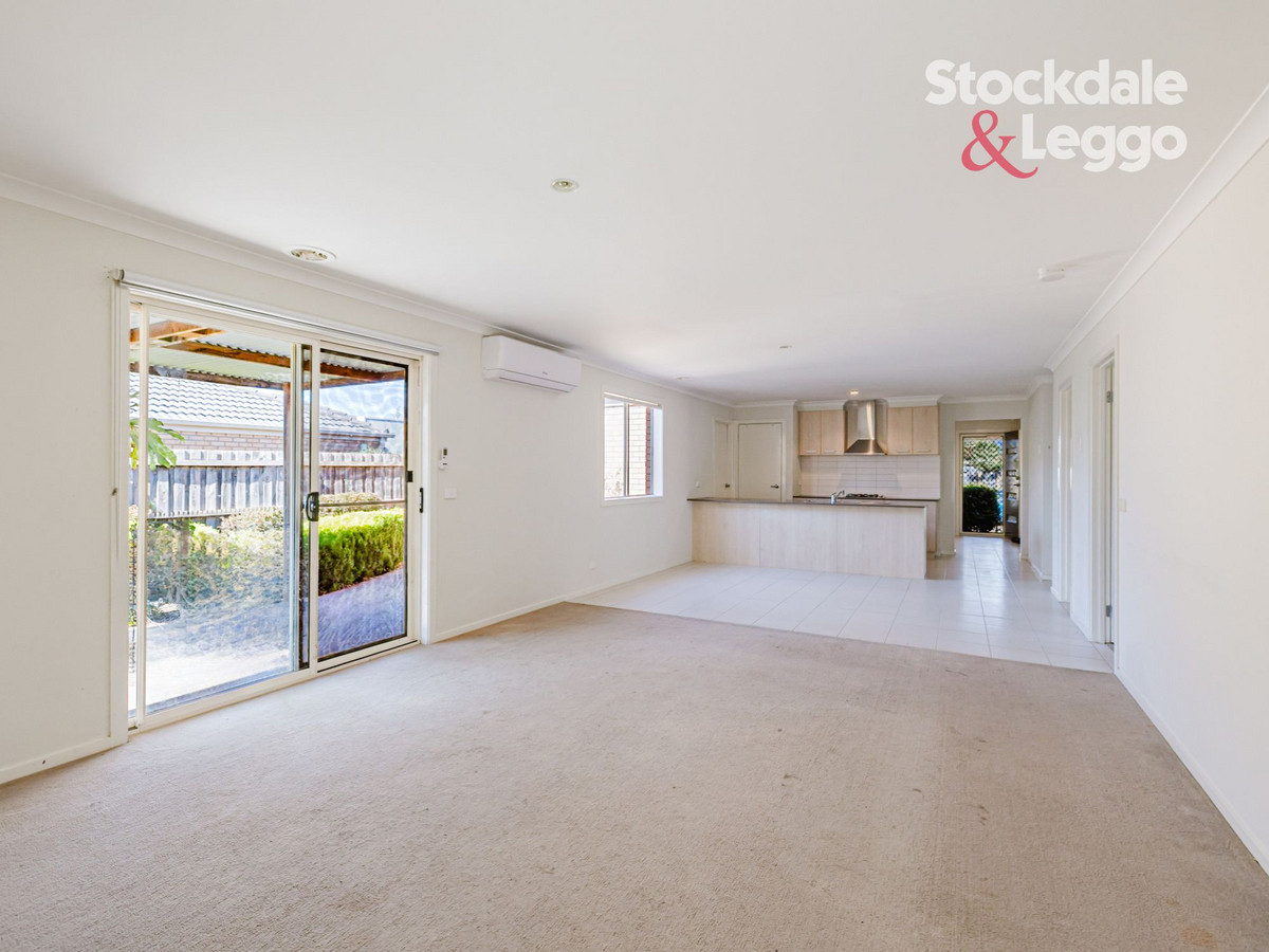 10 Dogherty Court, BACCHUS MARSH VIC 3340, Bacchus Marsh - Thumbnail 6