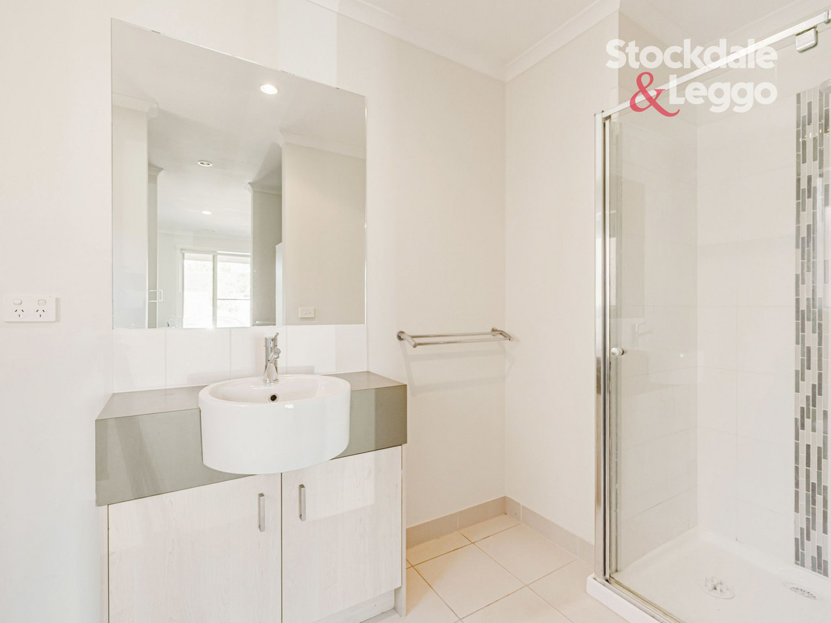 10 Dogherty Court, BACCHUS MARSH VIC 3340, Bacchus Marsh - Thumbnail 8