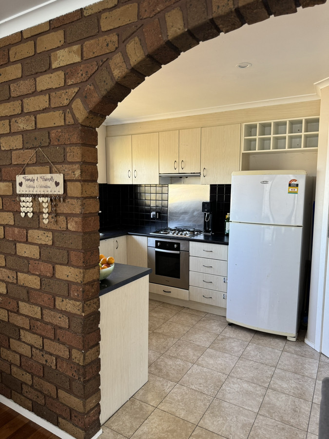 7 Hastings Crescent, Broadmeadows VIC 3047, Broadmeadows - Thumbnail 8