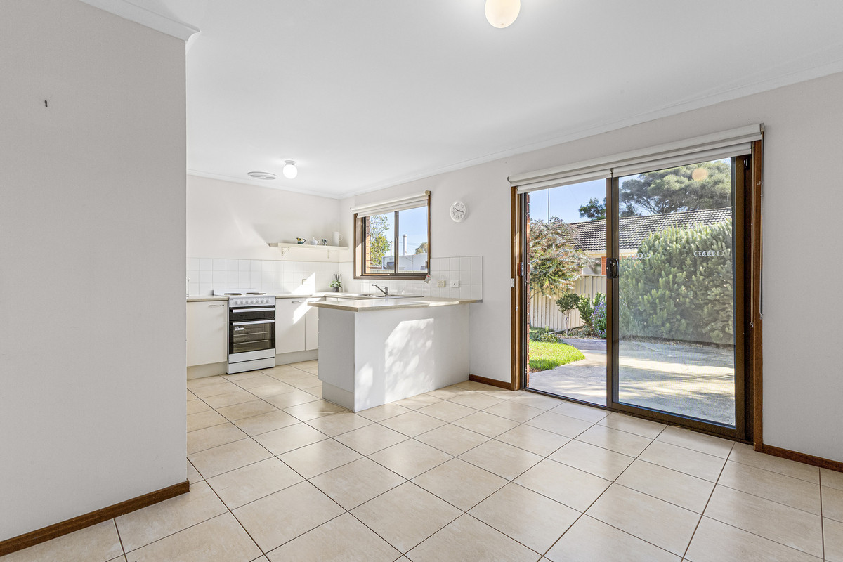8 Lincoln Drive, Portarlington VIC 3223, Portarlington - Thumbnail 2