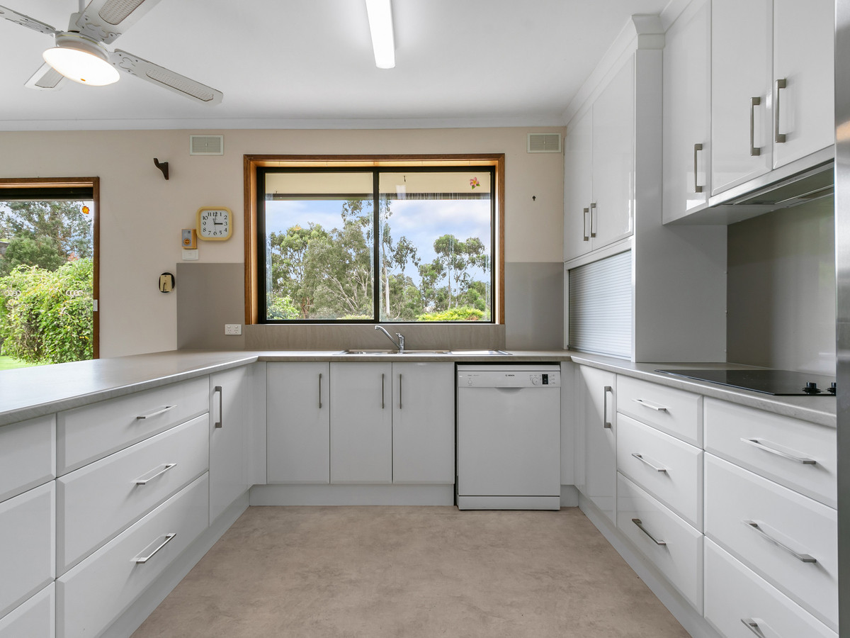 15 Romuald Road, Hazelwood North VIC 3840, Hazelwood North - Thumbnail 4