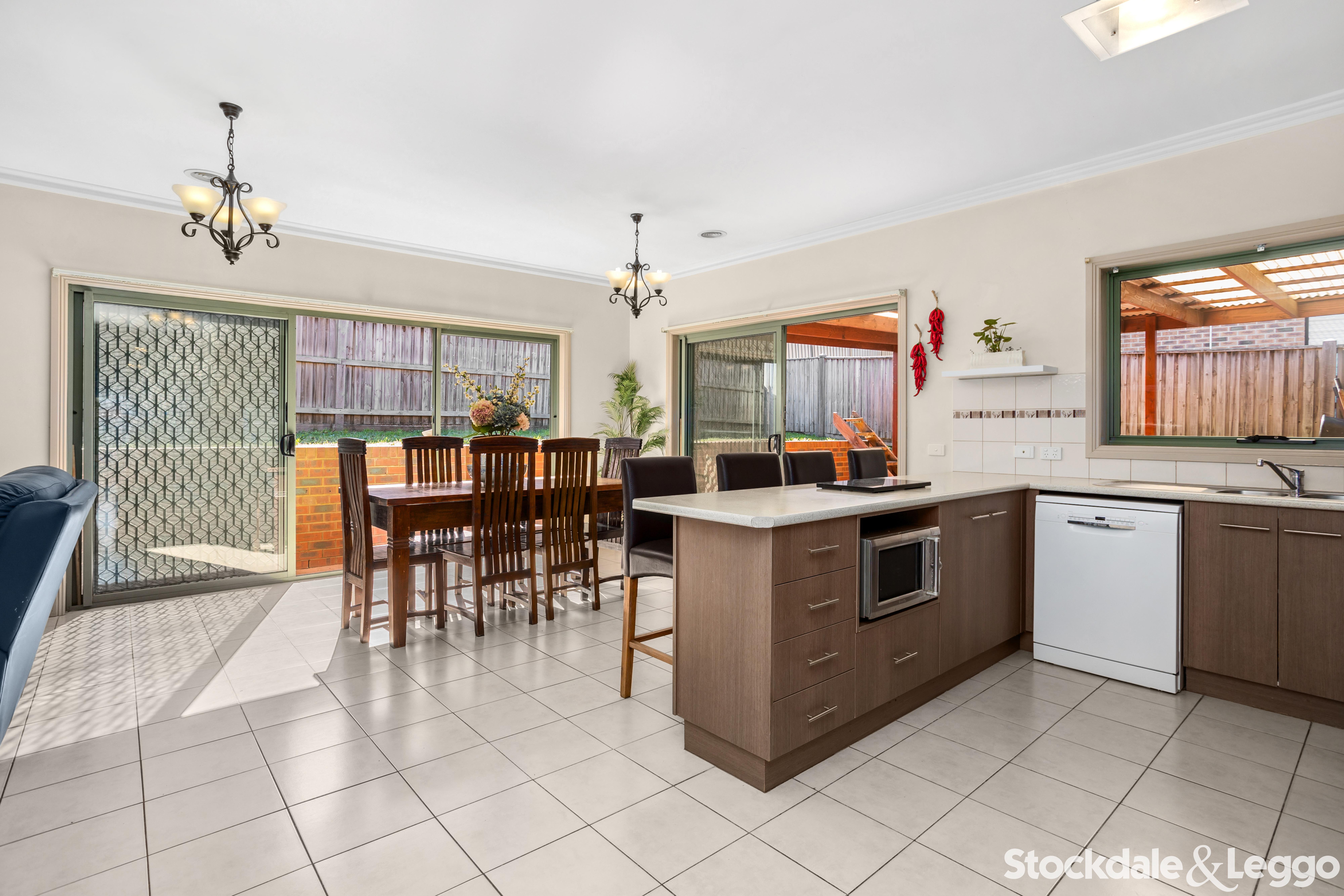 1 Halkirk Court, Craigieburn VIC, Craigieburn - Thumbnail 4
