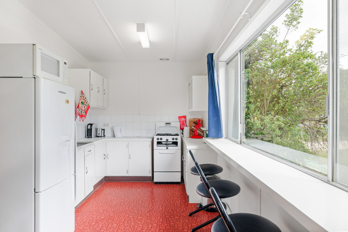 9 Hobsons Parade, Cowes VIC 3922, Cowes - Thumbnail 2
