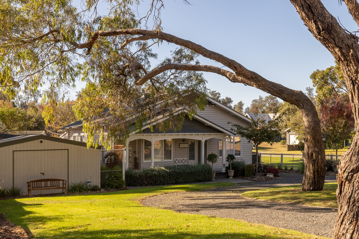 10 Hereward Close, Cowes VIC 3922, Cowes - Thumbnail 2
