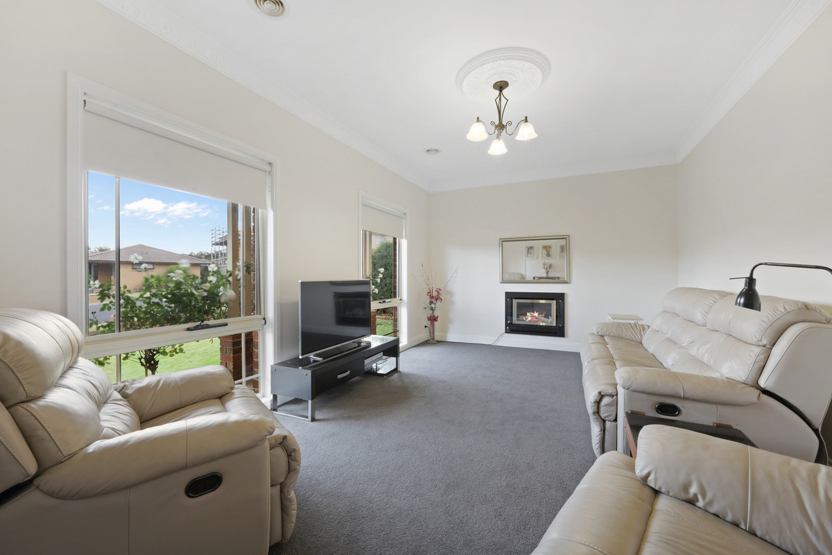 18 Fairway Crescent, Warrnambool VIC 3280, Warrnambool - Thumbnail 2