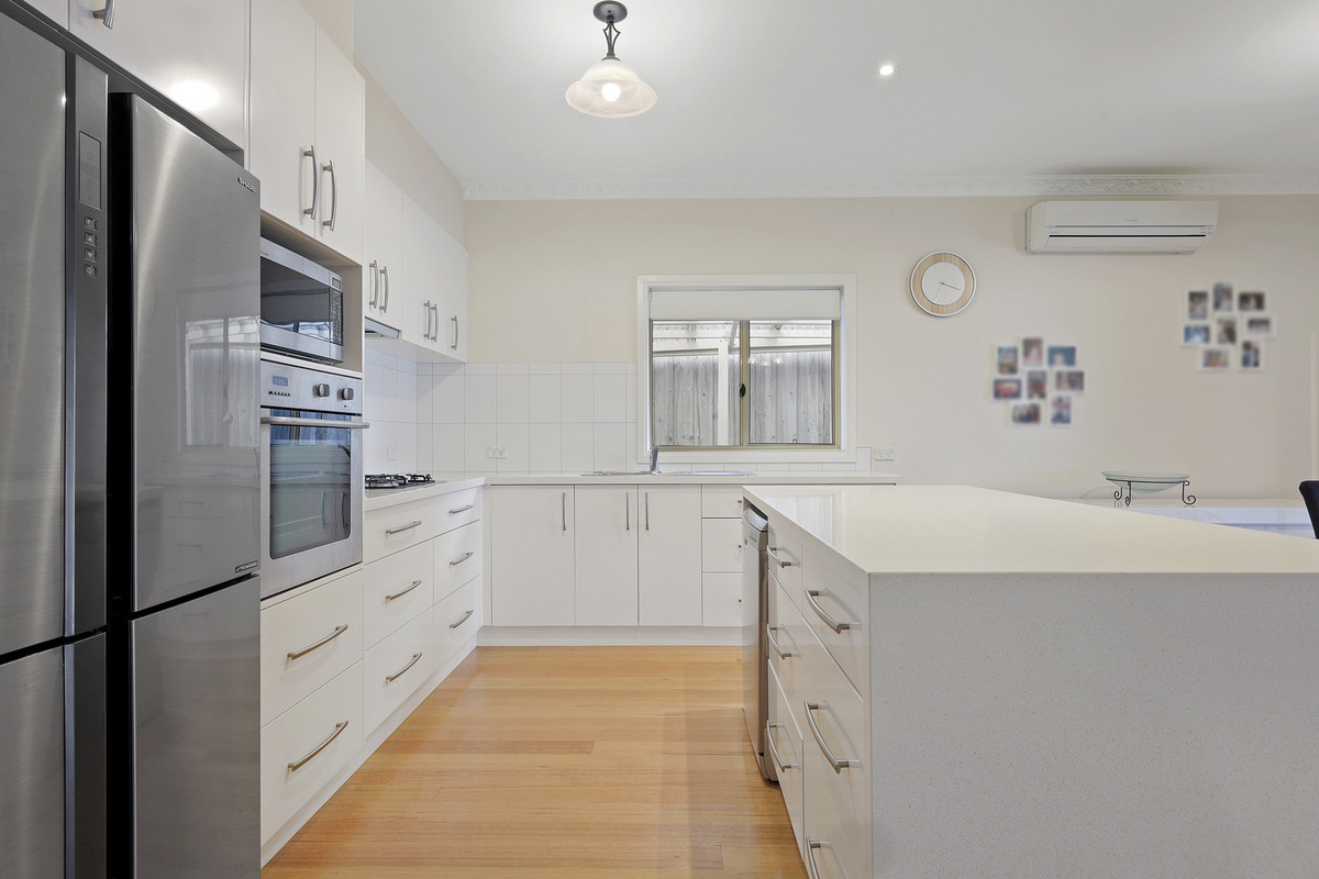 18 Fairway Crescent, Warrnambool VIC 3280, Warrnambool - Thumbnail 7