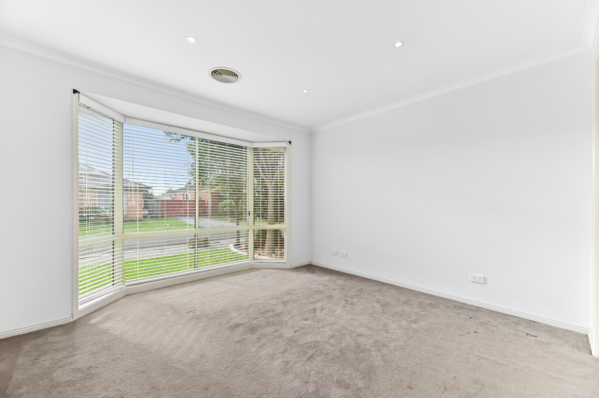 9 / 8a Henry Street, Koo Wee Rup VIC 3981, Koo Wee Rup - Thumbnail 4