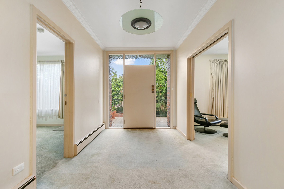 3 Urbahns Crescent, Morwell VIC 3840, Morwell - Thumbnail 2