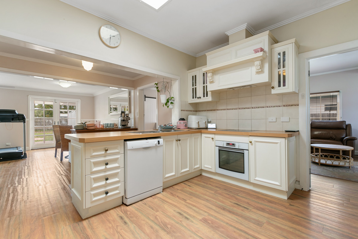 7 Doherty Avenue, Morwell VIC 3840, Morwell - Thumbnail 3