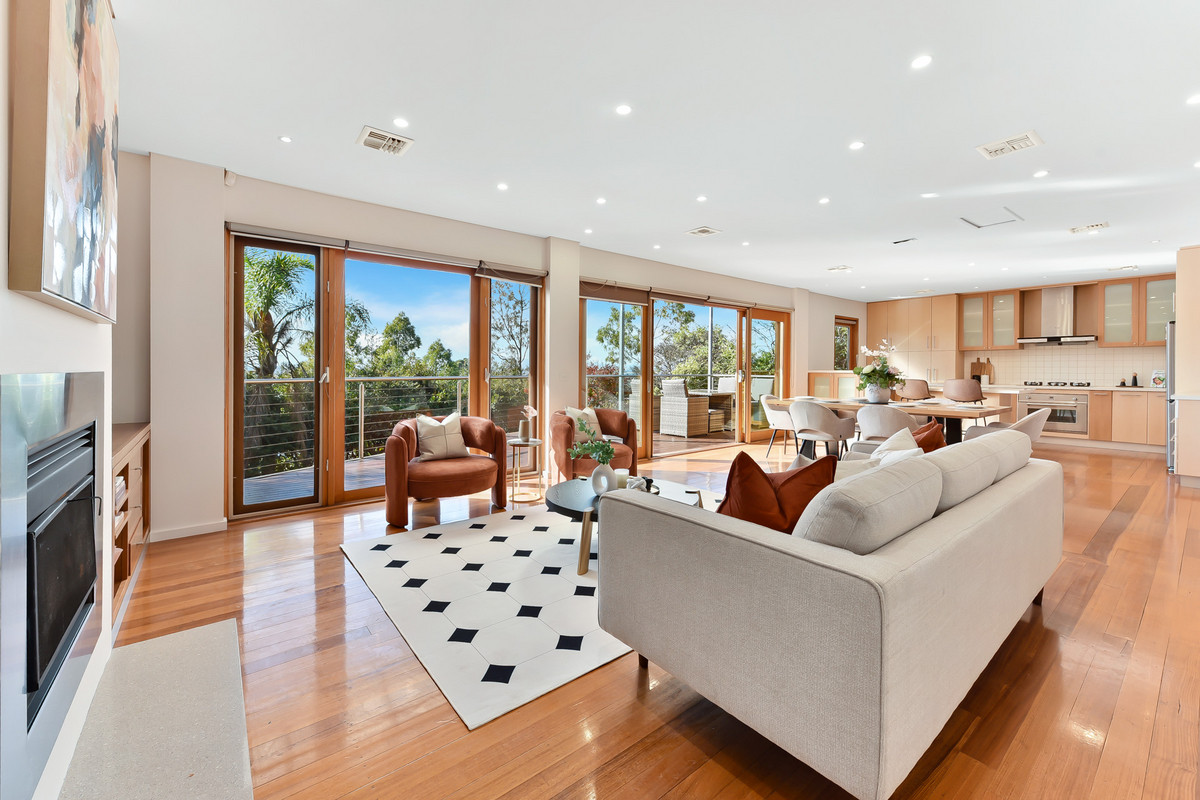 18 Homestead Drive, Wheelers Hill VIC 3150, Wheelers Hill - Thumbnail 3