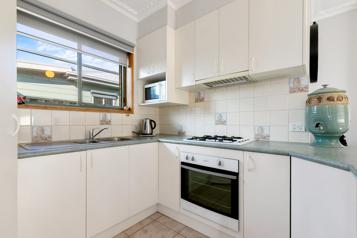 73 Elgin Street, Morwell VIC 3840, Morwell - Thumbnail 3