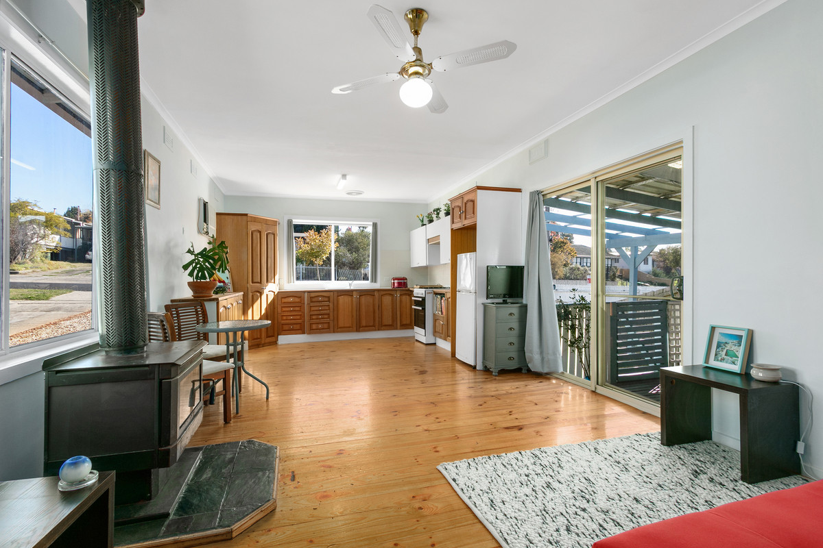 12 Williams Street, MORWELL VIC 3840, Morwell - Thumbnail 2