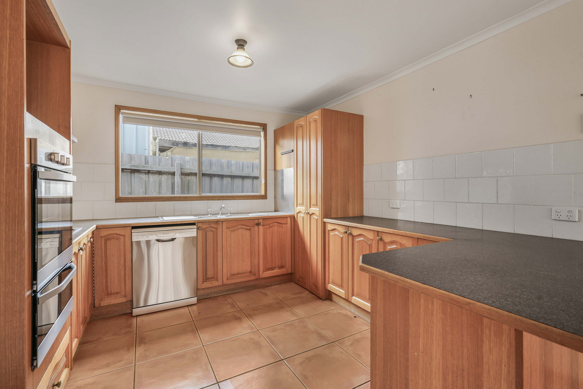 9 Balmoral Way, PAKENHAM VIC 3810, Pakenham - Thumbnail 5