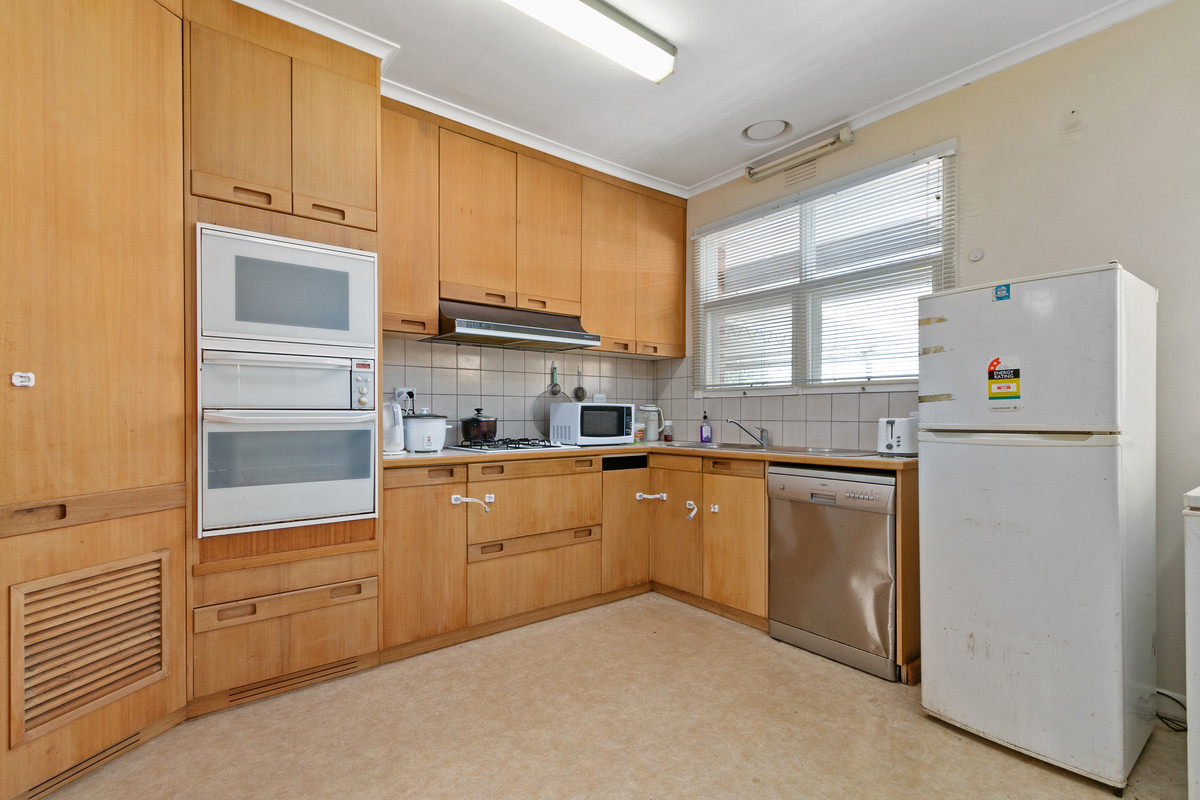 10 Vindon Avenue, MORWELL VIC 3840, Morwell - Thumbnail 3