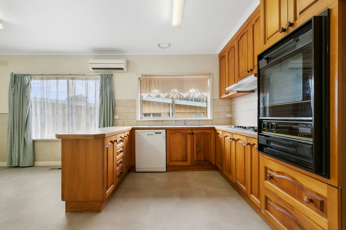 124 Vincent Road, Morwell VIC 3840, Morwell - Thumbnail 3
